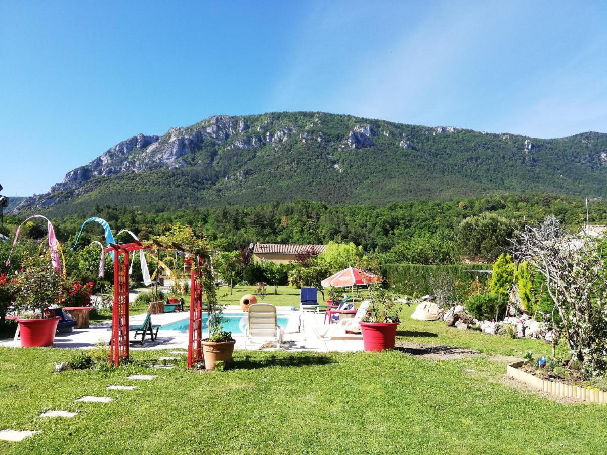 Hotel Rose des Pyrénées Belvianes-et-Cavirac Exterior foto